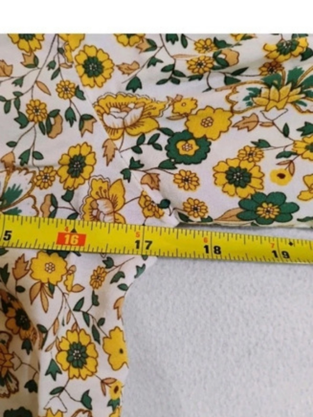 Floral Tunic in Orange & White Size Medium - Picture 12 of 13